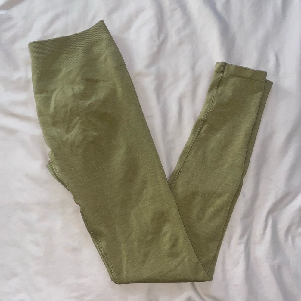 Alphalete amplify leggings Not Gold